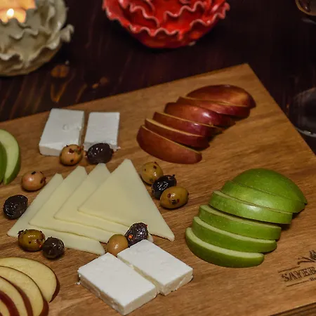 Sayeban Gold Szálloda